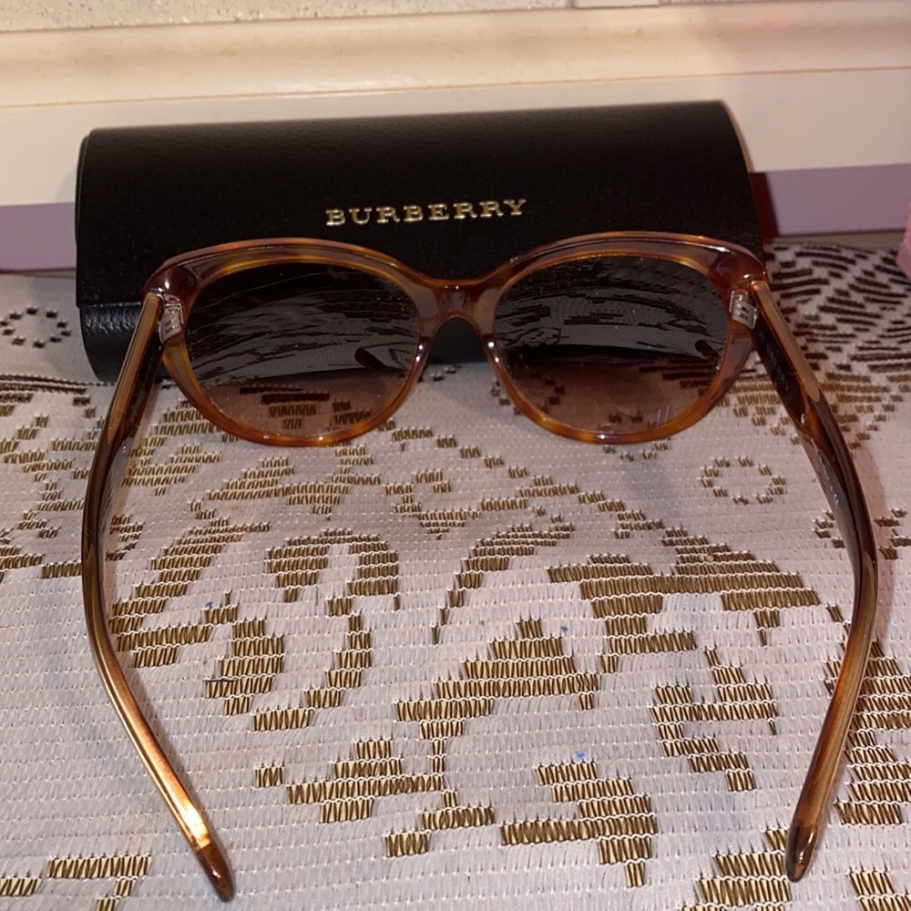 Authentic Burberry Sunglasses - Picture 3 of 4
